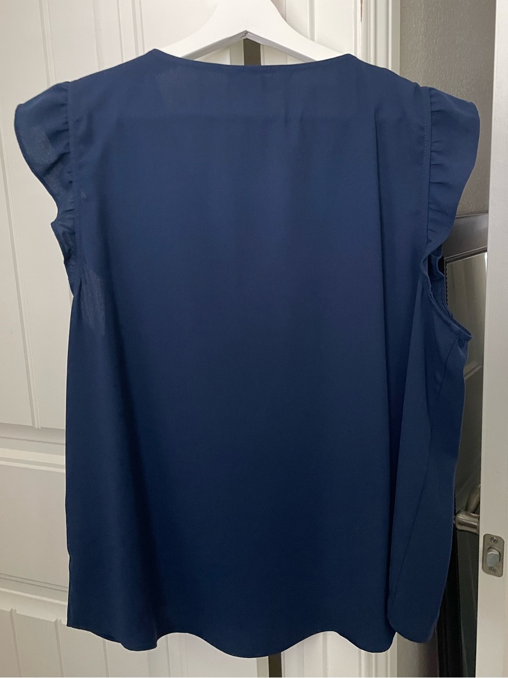 LC Lauren Conrad Navy Button Front Ruffle Sleeve Blouse Size XL - Picture 3 of 5